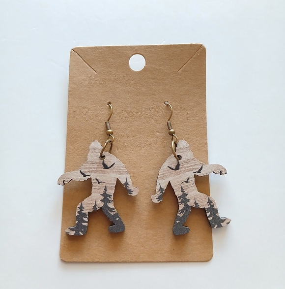 Fashion Jewelry Bigfoot Earrings in Brown and Gray - Picture 2 of 3
